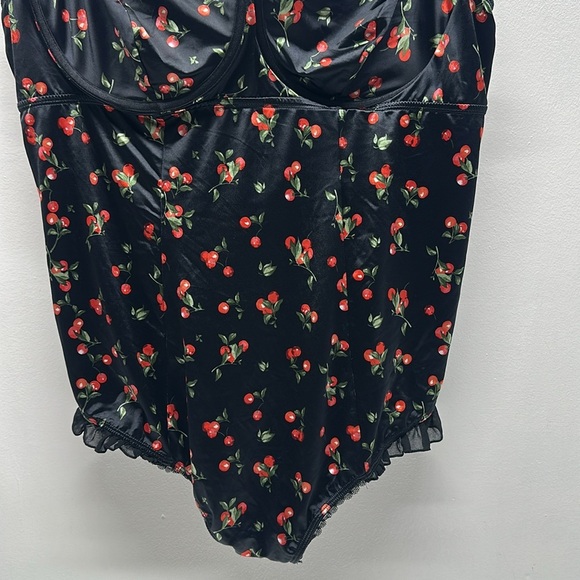 Torrid Bodysuit Satin Ruffle Underwired Built in Bra Cherries Black Plus Size 4X - Picture 8 of 13